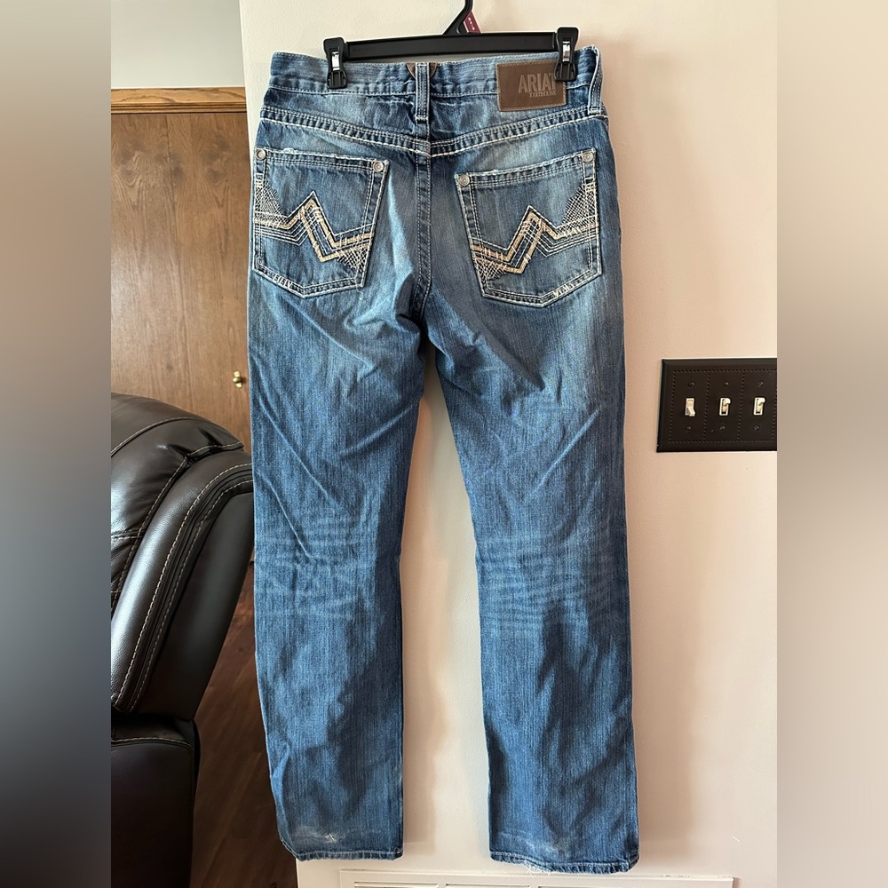 Ariat M6 Slim Bootcut Jean, 31x36, very good condition.